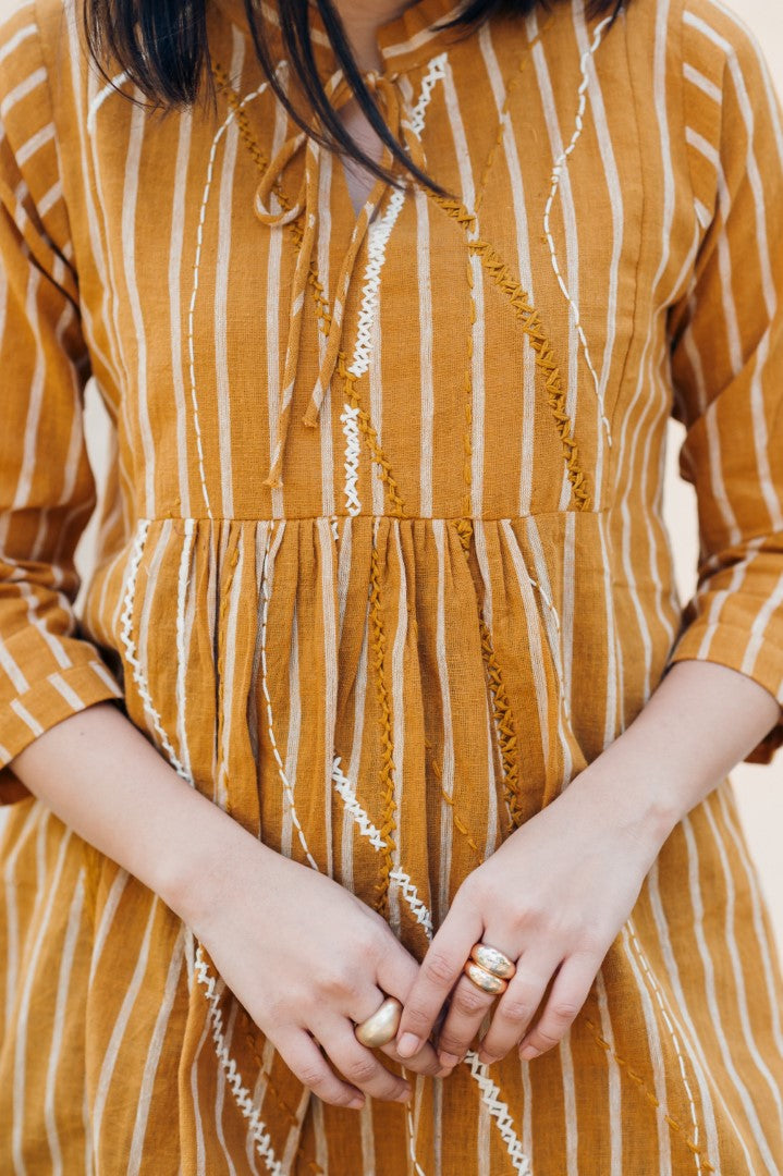Mustard Line top