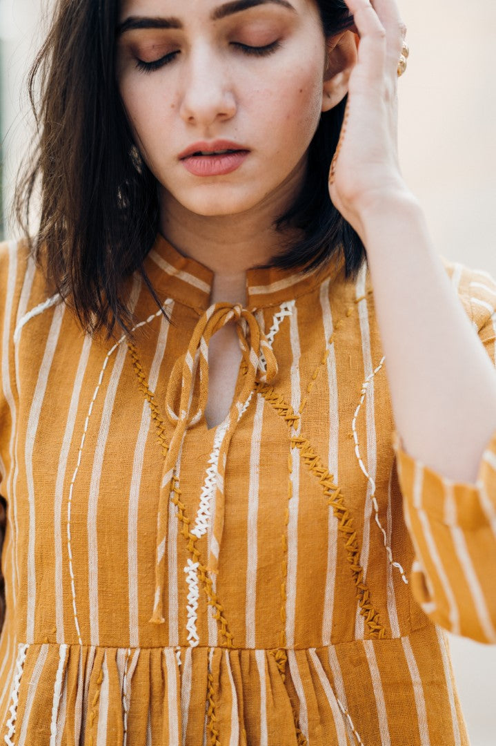 Mustard Line top
