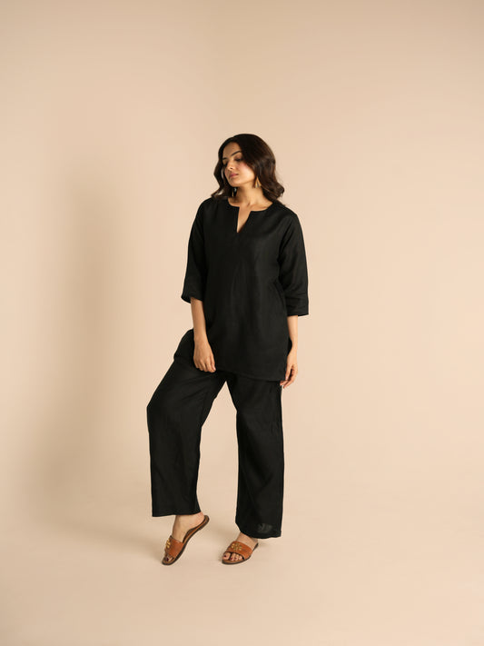 Bare linen top and bottom