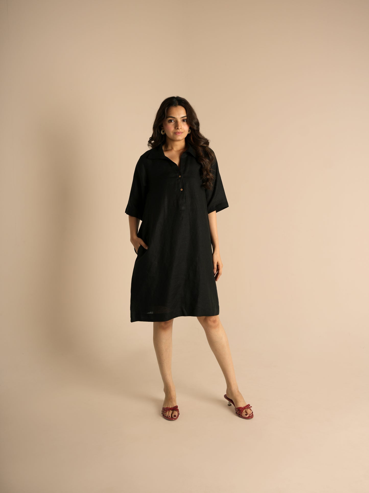 Outline linen dress