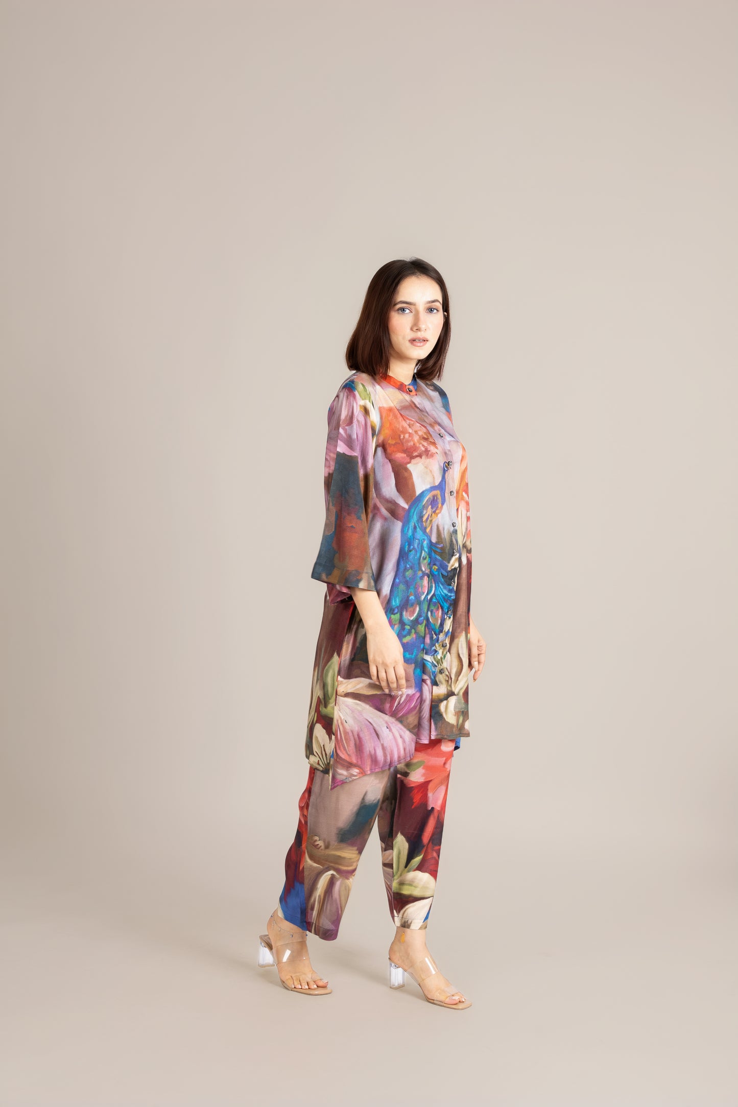 Feathered grace crane set