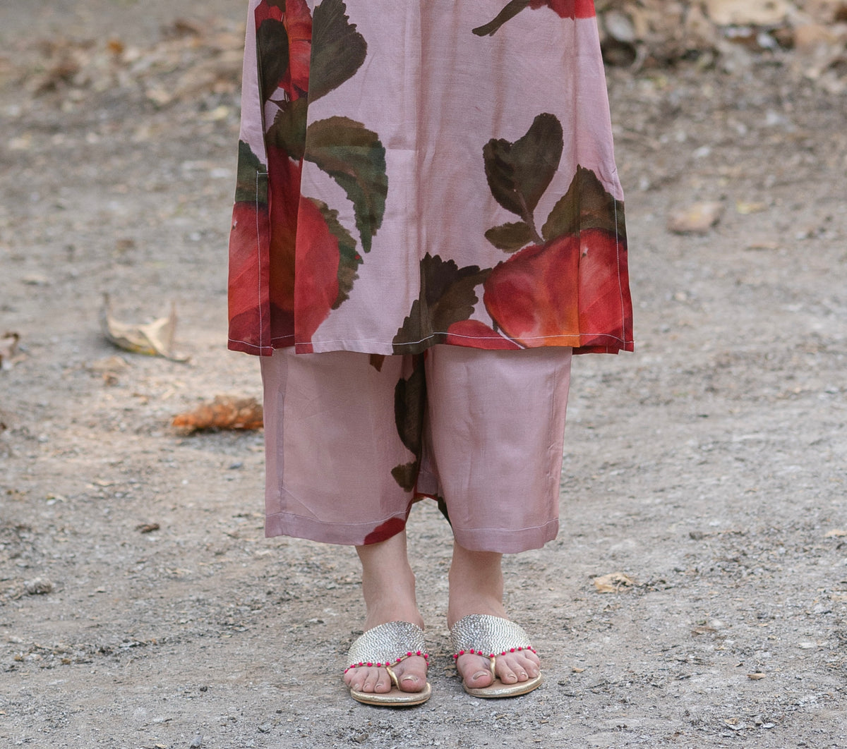 Poised berry short bottom